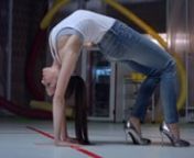 Replay changes the rules of jeans by stretching the limits of the manufacturing process. The Replay Hyperflex collection is an innovative product where the stretch denim experience attains smart new heights. Complete ease of motion, great shape retention, a luxurious feel: ready to Stretch Your Limits?