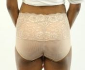 Watch and learn about Bubbles&#39; exclusive Retro Lace-Waist Padded Panty ~ a beautiful balance between shapewear and elegant lingerie.nnOur Retro Lace-Waist Padded Panty controls the lower abdomen and prevents muffin tops with a lacy midsection. The concave-shaped pads cup the cheeks.The padding is removable for convenient washing and interchangeable so you can customize the thickness of your new boost. Exclusively designed and made by Bubbles Bodywear.nnIncludes 1 Pocket-Panty and 1 Set of Foam P