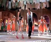 The official video for the super hit song Paisa from the 2009 film De Dana Dan featuring Akshay Kumar and Katrina Kaif. Produced by superproducers RDB and vocalled by ManakE, this song fast became a dance floor filler.nnCopyright Eros International.