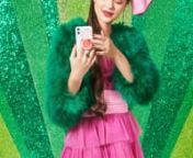 Client: PopSocketsnnCredits: Video - Jenna Gang, Styling - Patrick Muller, Wardrobe - Chelsea Volpe, Glam - Kristy Strate, Nails - Ada Yeung, Production - Very RarennDescription: Model wearing a holiday outfit puts on a PopGrip Lips product.