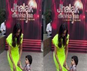 These days, Bollywood actress Malaika Arora is seen as a judge in the dance reality show &#39;Jhalak Dikhhla Jaa 11 &#39; and her beautiful and glamorous photo-videos from the sets of the show often go viral. Meanwhile, some such pictures of the actress from the sets of the show are going viral, which are being liked a lot. Fans are going crazy about the style and smile of the actress in the pictures.&#60;br/&#62;&#60;br/&#62;#malaikaaroratrolled #malaikaarorafashion #malaika #fashiongoals #bollywood #trending #viralvideo #celebupdate #bollywoodlife