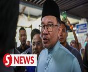 Prime Minister Datuk Seri Anwar Ibrahim said the people are beginning to lose confidence with opposition parties especially Parti Bersatu, after several Members of Parliament and an assemblyman of Perikatan Nasional (PN) stated their support for the government.&#60;br/&#62;&#60;br/&#62;Commenting on the statement of PN chairman Tan Sri Muhyiddin Yassin who is challenging the federal government to declare the six Parliamentary seats and one state seat vacant, Anwar said it is up to the MPs and assemblyman concerned to vacant their seats. &#60;br/&#62;&#60;br/&#62;WATCH MORE: https://thestartv.com/c/news&#60;br/&#62;SUBSCRIBE: https://cutt.ly/TheStar&#60;br/&#62;LIKE: https://fb.com/TheStarOnline