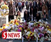 Australian Prime Minister Anthony Albanese and lawmakers on Sunday (April 14) led the public in offering floral tributes to the six victims who were killed in the Westfield Bondi Junction shopping mall tragedy. &#60;br/&#62;&#60;br/&#62;WATCH MORE: https://thestartv.com/c/news&#60;br/&#62;SUBSCRIBE: https://cutt.ly/TheStar&#60;br/&#62;LIKE: https://fb.com/TheStarOnline