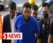 Blogger Wan Muhammad Azri Wan Deris - or Papagomo - was charged in the Kuala Lumpur Sessions Court on Thursday (May 2) with posting seditious publication against His Majesty Sultan Ibrahim, King of Malaysia on his X account.&#60;br/&#62;&#60;br/&#62;The former Umno Youth exco member pleaded not guilty to the charge before Judge Siti Aminah Ghazali.&#60;br/&#62;&#60;br/&#62;Read more at https://tinyurl.com/prus88wt&#60;br/&#62;&#60;br/&#62;WATCH MORE: https://thestartv.com/c/news&#60;br/&#62;SUBSCRIBE: https://cutt.ly/TheStar&#60;br/&#62;LIKE: https://fb.com/TheStarOnline
