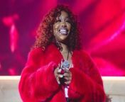 SZA is getting tired of her music being leaked online and it&#39;s delaying her new music.