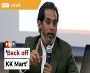 Khairy Jamaluddin says Dr Akmal Saleh’s insistence on a nationwide KK Mart boycott may affect the country’s social cohesion.&#60;br/&#62;&#60;br/&#62;Read More:&#60;br/&#62;https://www.freemalaysiatoday.com/category/nation/2024/03/26/back-off-kk-mart-kj-tells-akmal/&#60;br/&#62;&#60;br/&#62;Laporan Lanjut:&#60;br/&#62;https://www.freemalaysiatoday.com/category/bahasa/tempatan/2024/03/26/mesej-dah-sampai-kj-saran-akmal-stand-down-berkait-kk-mart/&#60;br/&#62;&#60;br/&#62;Free Malaysia Today is an independent, bi-lingual news portal with a focus on Malaysian current affairs.&#60;br/&#62;&#60;br/&#62;Subscribe to our channel - http://bit.ly/2Qo08ry&#60;br/&#62;------------------------------------------------------------------------------------------------------------------------------------------------------&#60;br/&#62;Check us out at https://www.freemalaysiatoday.com&#60;br/&#62;Follow FMT on Facebook: https://bit.ly/49JJoo5&#60;br/&#62;Follow FMT on Dailymotion: https://bit.ly/2WGITHM&#60;br/&#62;Follow FMT on X: https://bit.ly/48zARSW &#60;br/&#62;Follow FMT on Instagram: https://bit.ly/48Cq76h&#60;br/&#62;Follow FMT on TikTok : https://bit.ly/3uKuQFp&#60;br/&#62;Follow FMT Berita on TikTok: https://bit.ly/48vpnQG &#60;br/&#62;Follow FMT Telegram - https://bit.ly/42VyzMX&#60;br/&#62;Follow FMT LinkedIn - https://bit.ly/42YytEb&#60;br/&#62;Follow FMT Lifestyle on Instagram: https://bit.ly/42WrsUj&#60;br/&#62;Follow FMT on WhatsApp: https://bit.ly/49GMbxW &#60;br/&#62;------------------------------------------------------------------------------------------------------------------------------------------------------&#60;br/&#62;Download FMT News App:&#60;br/&#62;Google Play – http://bit.ly/2YSuV46&#60;br/&#62;App Store – https://apple.co/2HNH7gZ&#60;br/&#62;Huawei AppGallery - https://bit.ly/2D2OpNP&#60;br/&#62;&#60;br/&#62;#FMTNews #KhairyJamaluddin #DrAkmalSaleh #KKMart