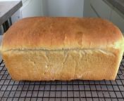 A simple sandwich bread recipe. The dough is sightly enriched for that signature fluffiness.&#60;br/&#62;https://fermxpert.com/en/sandwich-bread&#60;br/&#62;&#60;br/&#62;www: https://fermxpert.com/en&#60;br/&#62;Facebook: https://facebook.com/fermxpert&#60;br/&#62;Instagram: https://instagram.com/fermxpert&#60;br/&#62;Become a Patron: https://www.patreon.com/fermxpert&#60;br/&#62;&#60;br/&#62;In the hustle and bustle of the modern world, it is sometimes worth going back to our roots. Instead of a factory, entrust the preparation of a meal to humanity&#39;s ancient allies, the microorganisms. FermXpert is a return to nature, a collaborative effort with bacteria, yeasts and molds to produce tasty and healthy fermentation products, from pickled vegetables, through bread, beverages and cheeses, to delicious dishes that contain them. It is also an opportunity to look at the microbial aspect of the food and find out what makes the pickle tick.