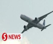 Demand for sustainable aviation fuel SAF should see a long-sought boost after regional airline hub Singapore said it would require SAF on flights from 2026, but high costs and uncertain raw material supply will mean barriers to wider adoption remain.&#60;br/&#62;&#60;br/&#62;WATCH MORE: https://thestartv.com/c/news&#60;br/&#62;SUBSCRIBE: https://cutt.ly/TheStar&#60;br/&#62;LIKE: https://fb.com/TheStarOnline