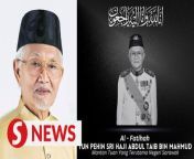 Former Sarawak governor Tun Abdul Taib Mahmud has passed away.&#60;br/&#62;&#60;br/&#62;In a Facebook post, his daughter Datuk Hanifah Taib said the 87-year-old breathed his last at a private hospital in Kuala Lumpur at 4.28am on Wednesday (Feb 21).&#60;br/&#62;&#60;br/&#62;His remains will be at the National Mosque in Kuala Lumpur before being brought back to Kuching.&#60;br/&#62;&#60;br/&#62;Read more at https://shorturl.at/BEKL9&#60;br/&#62;&#60;br/&#62;WATCH MORE: https://thestartv.com/c/news&#60;br/&#62;SUBSCRIBE: https://cutt.ly/TheStar&#60;br/&#62;LIKE: https://fb.com/TheStarOnline