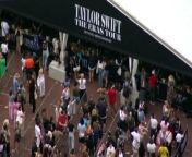 Thousands of Taylor Swift fans have descended on Sydney&#39;s Olympic Park to stock up on merchandise, ahead of her Sydney shows.