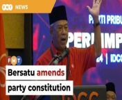 Muhyiddin Yassin says the party will seek by-elections for the seats of MPs who have declared support for the prime minister.&#60;br/&#62;&#60;br/&#62;&#60;br/&#62;Read More: https://www.freemalaysiatoday.com/category/nation/2024/03/02/bersatu-amends-party-constitution-to-prevent-govt-from-buying-its-mps/&#60;br/&#62;&#60;br/&#62;&#60;br/&#62;Laporan Lanjut: https://www.freemalaysiatoday.com/category/bahasa/tempatan/2024/03/02/pindaan-halang-anwar-beli-wakil-rakyat-bersatu-kata-muhyiddin/&#60;br/&#62;&#60;br/&#62;Free Malaysia Today is an independent, bi-lingual news portal with a focus on Malaysian current affairs.&#60;br/&#62;&#60;br/&#62;Subscribe to our channel - http://bit.ly/2Qo08ry&#60;br/&#62;------------------------------------------------------------------------------------------------------------------------------------------------------&#60;br/&#62;Check us out at https://www.freemalaysiatoday.com&#60;br/&#62;Follow FMT on Facebook: https://bit.ly/49JJoo5&#60;br/&#62;Follow FMT on Dailymotion: https://bit.ly/2WGITHM&#60;br/&#62;Follow FMT on X: https://bit.ly/48zARSW &#60;br/&#62;Follow FMT on Instagram: https://bit.ly/48Cq76h&#60;br/&#62;Follow FMT on TikTok : https://bit.ly/3uKuQFp&#60;br/&#62;Follow FMT Berita on TikTok: https://bit.ly/48vpnQG &#60;br/&#62;Follow FMT Telegram - https://bit.ly/42VyzMX&#60;br/&#62;Follow FMT LinkedIn - https://bit.ly/42YytEb&#60;br/&#62;Follow FMT Lifestyle on Instagram: https://bit.ly/42WrsUj&#60;br/&#62;Follow FMT on WhatsApp: https://bit.ly/49GMbxW &#60;br/&#62;------------------------------------------------------------------------------------------------------------------------------------------------------&#60;br/&#62;Download FMT News App:&#60;br/&#62;Google Play – http://bit.ly/2YSuV46&#60;br/&#62;App Store – https://apple.co/2HNH7gZ&#60;br/&#62;Huawei AppGallery - https://bit.ly/2D2OpNP&#60;br/&#62;&#60;br/&#62;#FMTNews #Bersatu #AmendsConstituition #PreventBuyingMP #PrimeMinister