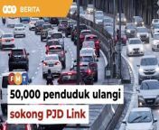 Hampir 50,000 penduduk Taman Medan menyatakan sokongan mereka terhadap pelaksanaan Lebuh Raya Petaling Jaya Dispersal Link (PJD Link).&#60;br/&#62;&#60;br/&#62;Laporan Lanjut: https://www.freemalaysiatoday.com/category/bahasa/tempatan/2024/03/18/50000-penduduk-taman-medan-ulangi-sokong-pjd-link/&#60;br/&#62;&#60;br/&#62;Read More: https://www.freemalaysiatoday.com/category/nation/2024/03/18/50000-taman-medan-residents-reiterate-support-for-pjd-link/&#60;br/&#62;&#60;br/&#62;&#60;br/&#62;&#60;br/&#62;&#60;br/&#62;Free Malaysia Today is an independent, bi-lingual news portal with a focus on Malaysian current affairs.&#60;br/&#62;&#60;br/&#62;Subscribe to our channel - http://bit.ly/2Qo08ry&#60;br/&#62;------------------------------------------------------------------------------------------------------------------------------------------------------&#60;br/&#62;Check us out at https://www.freemalaysiatoday.com&#60;br/&#62;Follow FMT on Facebook: https://bit.ly/49JJoo5&#60;br/&#62;Follow FMT on Dailymotion: https://bit.ly/2WGITHM&#60;br/&#62;Follow FMT on X: https://bit.ly/48zARSW &#60;br/&#62;Follow FMT on Instagram: https://bit.ly/48Cq76h&#60;br/&#62;Follow FMT on TikTok : https://bit.ly/3uKuQFp&#60;br/&#62;Follow FMT Berita on TikTok: https://bit.ly/48vpnQG &#60;br/&#62;Follow FMT Telegram - https://bit.ly/42VyzMX&#60;br/&#62;Follow FMT LinkedIn - https://bit.ly/42YytEb&#60;br/&#62;Follow FMT Lifestyle on Instagram: https://bit.ly/42WrsUj&#60;br/&#62;Follow FMT on WhatsApp: https://bit.ly/49GMbxW &#60;br/&#62;------------------------------------------------------------------------------------------------------------------------------------------------------&#60;br/&#62;Download FMT News App:&#60;br/&#62;Google Play – http://bit.ly/2YSuV46&#60;br/&#62;App Store – https://apple.co/2HNH7gZ&#60;br/&#62;Huawei AppGallery - https://bit.ly/2D2OpNP&#60;br/&#62;&#60;br/&#62;#BeritaFMT #PendudukTamanMedan #Sokong #PJDLink