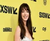 Hollywood actress Anne Hathaway has declared she&#39;s &#92;