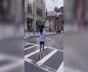 VIDEO: 12-year-old Ukrainian with prosthetic legs runs Boston marathon from old women fuc