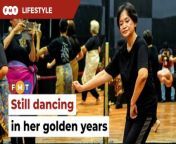Koo Soo Ming, a self-taught traditional Malay dancer is now passing down her knowledge to other senior citizens.&#60;br/&#62;&#60;br/&#62;Story by: Sheela Vijayan&#60;br/&#62;Shot by: Fauzi Yunus&#60;br/&#62;Presented by: Theevya Ragu&#60;br/&#62;Edited by: Selven Razz&#60;br/&#62;&#60;br/&#62;Read More: &#60;br/&#62;&#60;br/&#62;Free Malaysia Today is an independent, bi-lingual news portal with a focus on Malaysian current affairs.&#60;br/&#62;&#60;br/&#62;Subscribe to our channel - http://bit.ly/2Qo08ry&#60;br/&#62;------------------------------------------------------------------------------------------------------------------------------------------------------&#60;br/&#62;Check us out at https://www.freemalaysiatoday.com&#60;br/&#62;Follow FMT on Facebook: https://bit.ly/49JJoo5&#60;br/&#62;Follow FMT on Dailymotion: https://bit.ly/2WGITHM&#60;br/&#62;Follow FMT on X: https://bit.ly/48zARSW &#60;br/&#62;Follow FMT on Instagram: https://bit.ly/48Cq76h&#60;br/&#62;Follow FMT on TikTok : https://bit.ly/3uKuQFp&#60;br/&#62;Follow FMT Berita on TikTok: https://bit.ly/48vpnQG &#60;br/&#62;Follow FMT Telegram - https://bit.ly/42VyzMX&#60;br/&#62;Follow FMT LinkedIn - https://bit.ly/42YytEb&#60;br/&#62;Follow FMT Lifestyle on Instagram: https://bit.ly/42WrsUj&#60;br/&#62;Follow FMT on WhatsApp: https://bit.ly/49GMbxW &#60;br/&#62;------------------------------------------------------------------------------------------------------------------------------------------------------&#60;br/&#62;Download FMT News App:&#60;br/&#62;Google Play – http://bit.ly/2YSuV46&#60;br/&#62;App Store – https://apple.co/2HNH7gZ&#60;br/&#62;Huawei AppGallery - https://bit.ly/2D2OpNP&#60;br/&#62;&#60;br/&#62;#FMTLifestyle #KooSooMing #InternationalDanceDay #Traditional #Malay #Dancer #Instructor